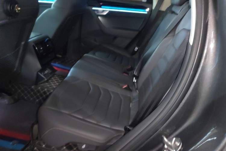 Used Volkswagen Touareg 2019 2.0 TSI Ruiyi Edition China V Standard Left Rear Seat