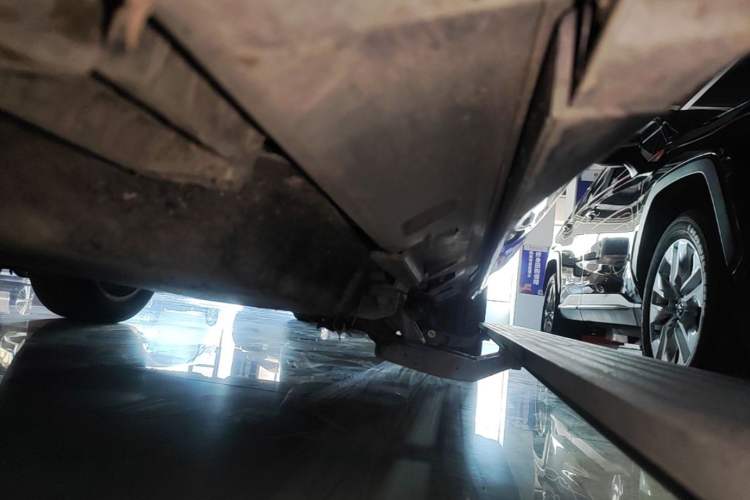 Used Volkswagen Touareg 2019 2.0 TSI Ruiyi Edition China V Standard Left Side Sill