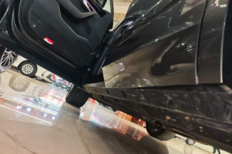 Used Volkswagen Touareg 2019 3.0 TSI RuiFeng Edition China VI Standard Left Side Sill