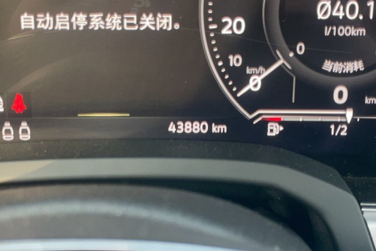 Used Volkswagen Touareg 2019 3.0 TSI RuiFeng Edition China VI Standard Odometer Close Up