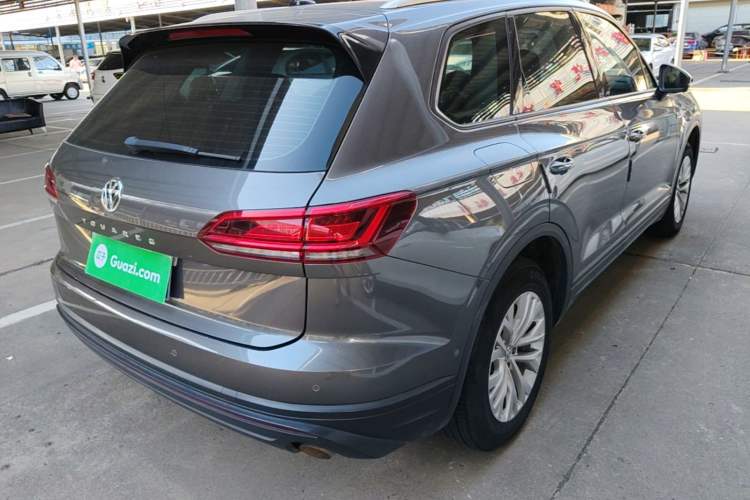 Used Volkswagen Touareg 2019 2.0 TSI Flagship Edition China VI Rear Right 45 Deg