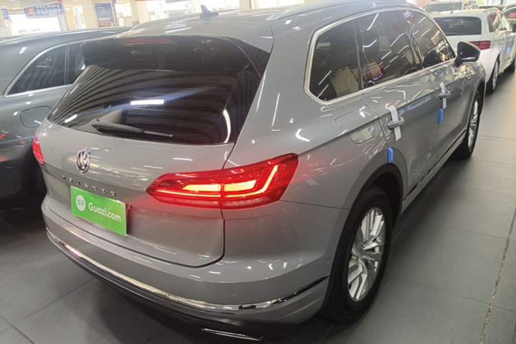 Used Volkswagen Touareg 2019 2.0TSI Ruiyi Edition China VI Standard Rear Right 45 Deg