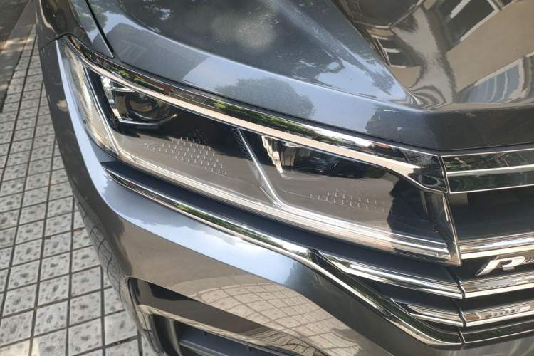 Used Volkswagen Touareg 2019 3.0 TSI RuiFeng Edition China V Standard Right Front Headlight