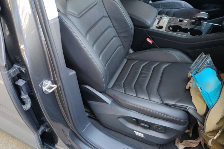 Used Volkswagen Touareg 2019 2.0 TSI Flagship Edition China VI Right Front Seat