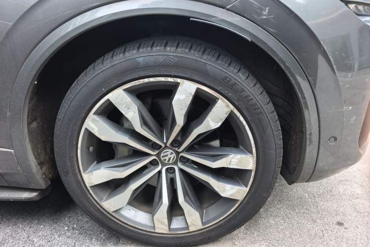 Used Volkswagen Touareg 2019 3.0 TSI Advanced Version China V Standard Right Front Wheel Hub