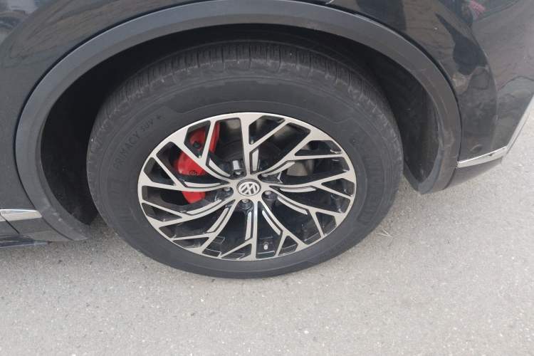 Used Volkswagen Touareg 2019 2.0 TSI Ruiyi Edition China V Standard Right Front Wheel Hub