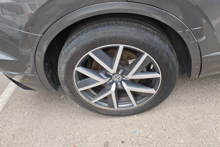 Used Volkswagen Touareg 2019 3.0 TSI RuiFeng Edition China VI Standard Right Rear Wheel Hub