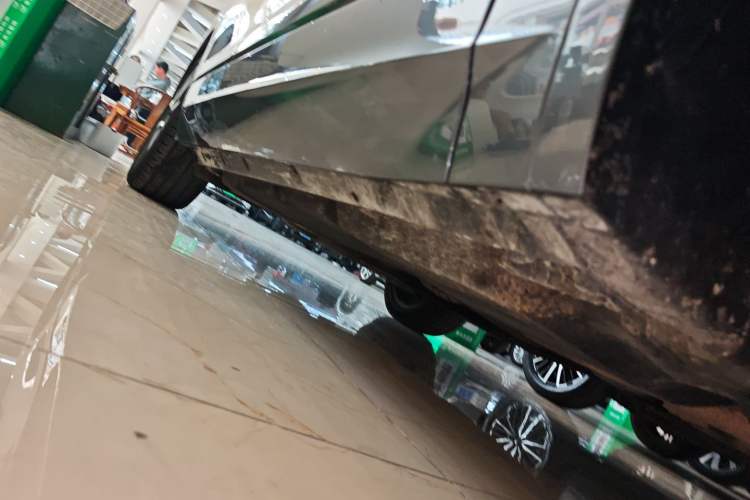 Used Volkswagen Touareg 2019 3.0 TSI RuiFeng Edition China VI Standard Right Side Sill
