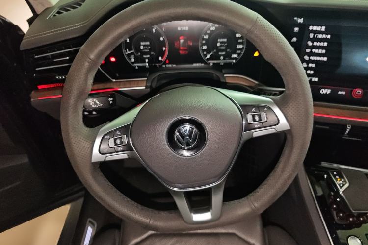 Used Volkswagen Touareg 2019 2.0TSI Ruiyi Edition China VI Standard Steering Wheel
