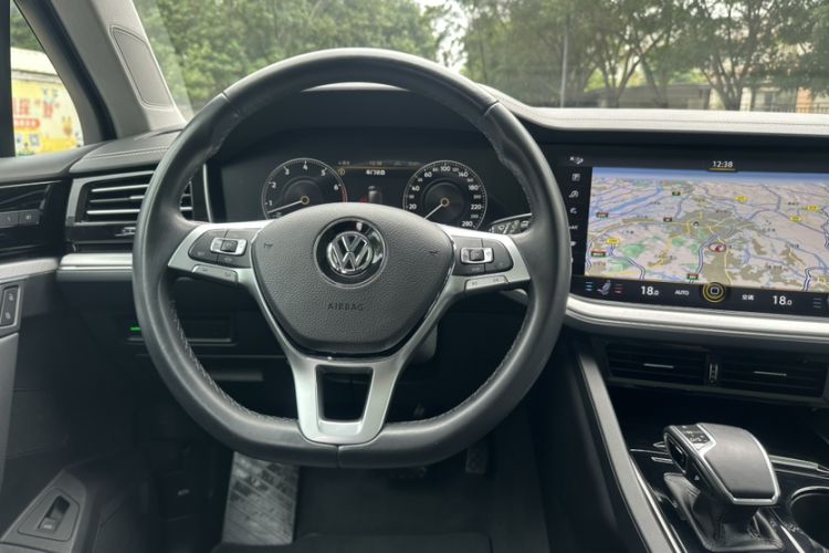 Used Volkswagen Touareg 2019 3.0 TSI RuiFeng Edition China VI Standard Steering Wheel
