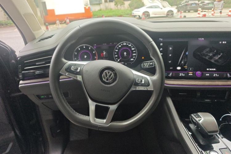 Used Volkswagen Touareg 2019 3.0 TSI RuiFeng Edition China VI Standard Steering Wheel