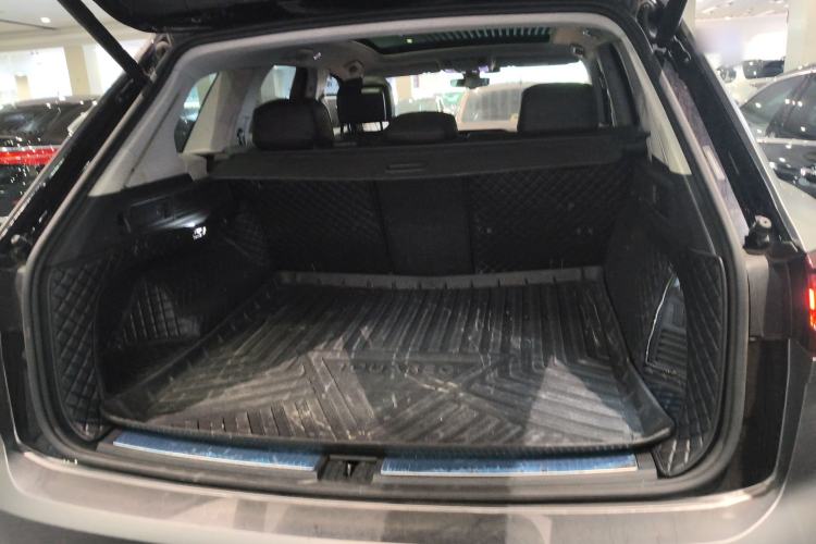 Used Volkswagen Touareg 2019 2.0TSI Ruiyi Edition China VI Standard Trunk