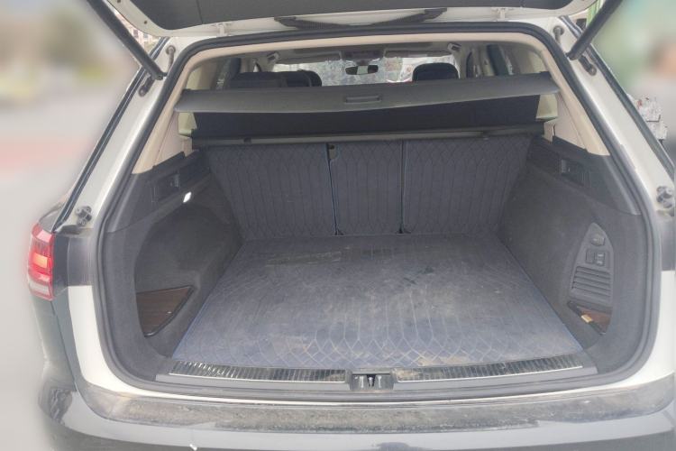 Used Volkswagen Touareg 2019 2.0 TSI Ruiyi Edition China V Standard Trunk