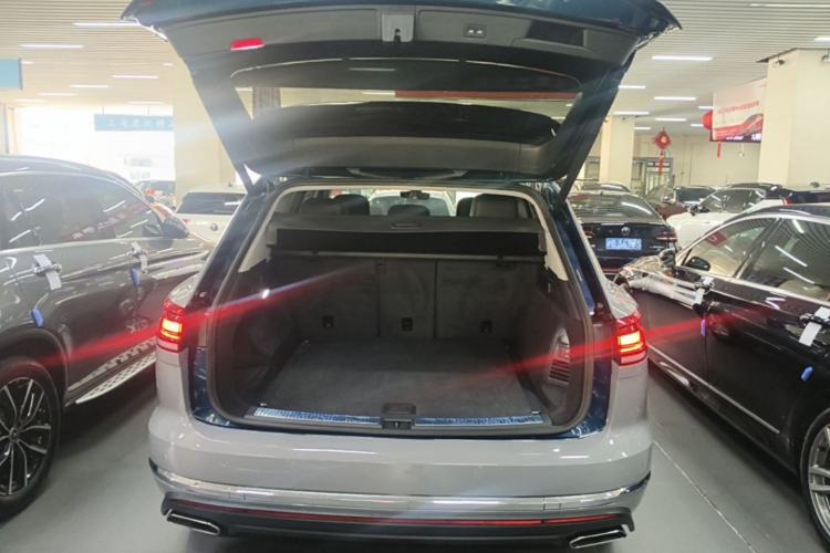 Used Volkswagen Touareg 2019 2.0TSI Ruiyi Edition China VI Standard Trunk