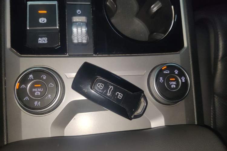 Used Volkswagen Touareg 2019 3.0 TSI RuiFeng Edition China VI Standard Vehicle Key