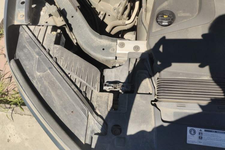 Used Volkswagen Touareg 2019 2.0 TSI Ruiyi Edition China V Standard Engine Bay Right