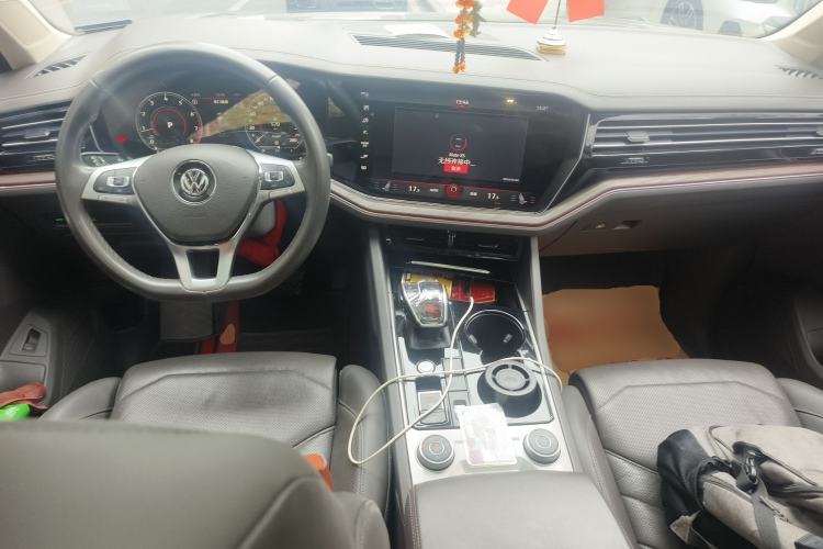 Used Volkswagen Touareg 2019 2.0 TSI Ruiyi Edition China V Standard Center Console