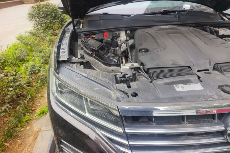 Used Volkswagen Touareg 2019 2.0 TSI Ruiyi Edition China V Standard Engine Bay Right