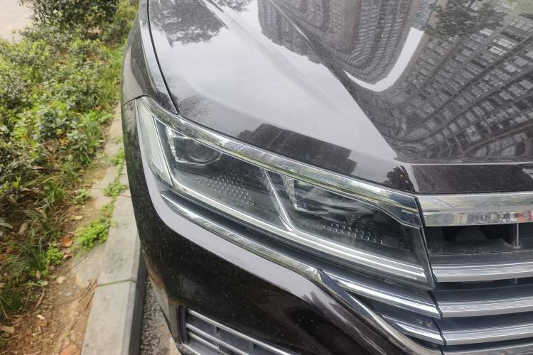 Used Volkswagen Touareg 2019 2.0 TSI Ruiyi Edition China V Standard Right Front Headlight
