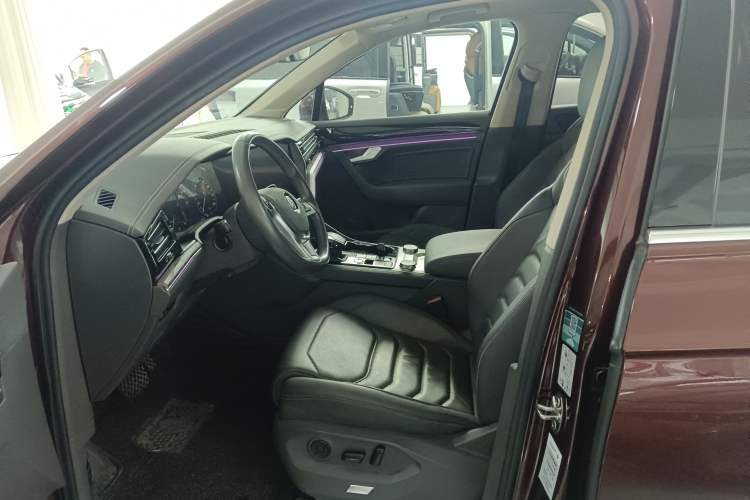 Used Volkswagen Touareg 2019 2.0 TSI Ruiyi Edition China V Standard Left Front Seat