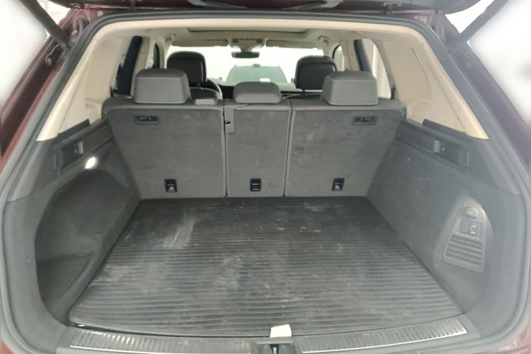 Used Volkswagen Touareg 2019 2.0 TSI Ruiyi Edition China V Standard Trunk