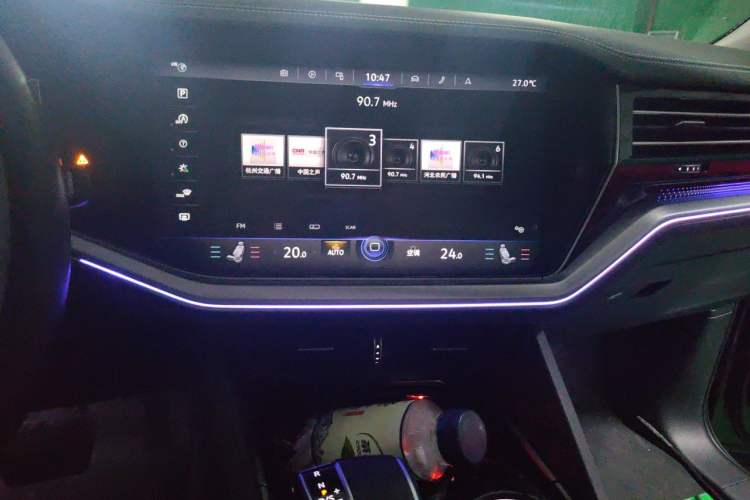 Used Volkswagen Touareg 2019 2.0TSI Ruiyi Edition China VI Standard Audio And AC Panel
