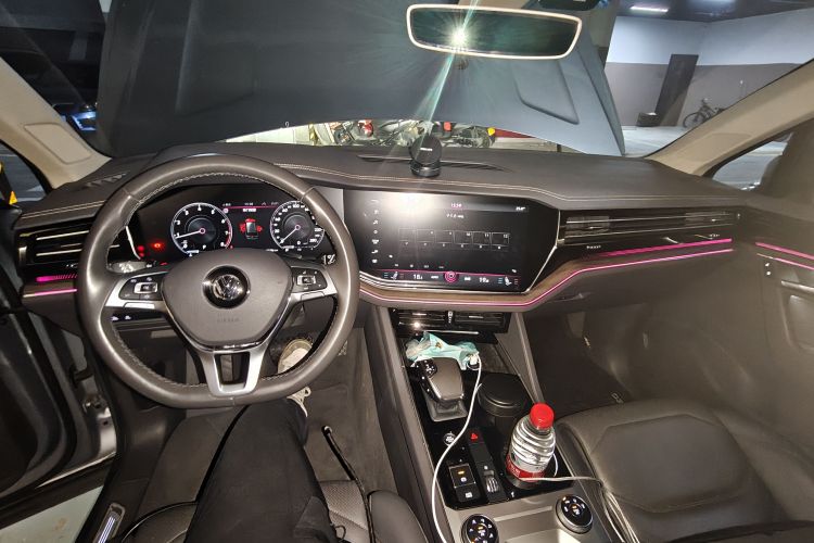 Used Volkswagen Touareg 2019 2.0 TSI Ruiyi Edition China V Standard Center Console