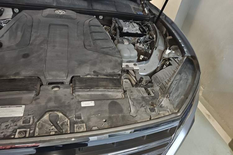 Used Volkswagen Touareg 2019 2.0 TSI Ruiyi Edition China V Standard Engine Bay Left