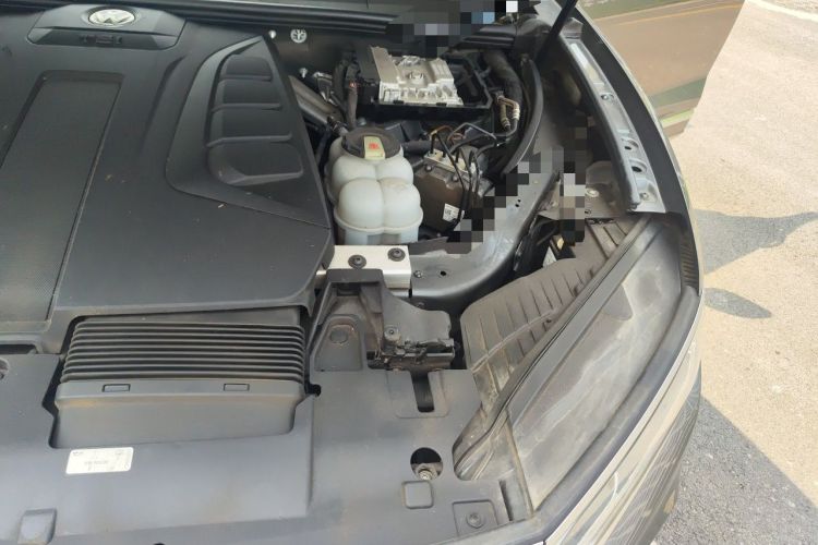 Used Volkswagen Touareg 2019 2.0TSI Ruiyi Edition China VI Standard Engine Bay Left