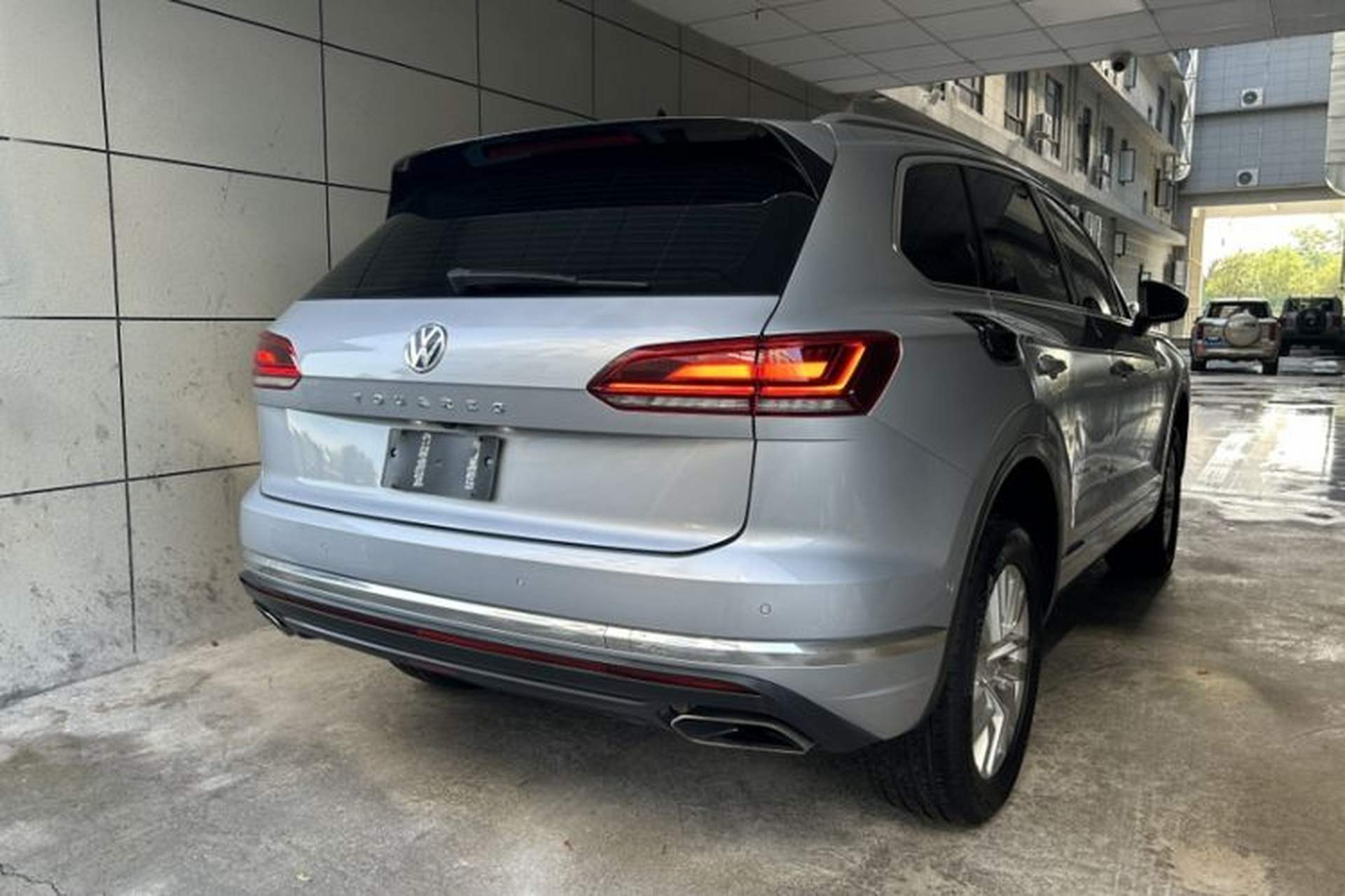 Used Volkswagen Touareg 2019 2.0 TSI Ruiyi Edition China V Standard Exterior 4