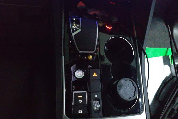 Used Volkswagen Touareg 2019 2.0TSI Ruiyi Edition China VI Standard Gear Lever