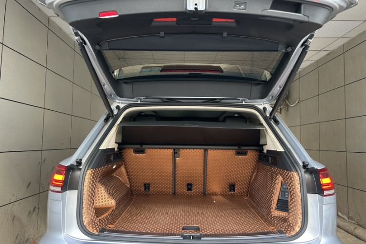 Used Volkswagen Touareg 2019 2.0 TSI Ruiyi Edition China V Standard Interior 7