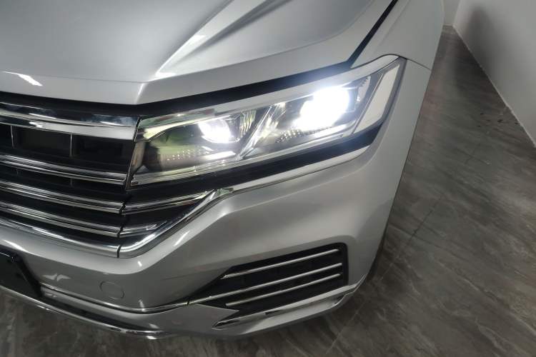 Used Volkswagen Touareg 2019 2.0 TSI Ruiyi Edition China V Standard Left Front Headlight