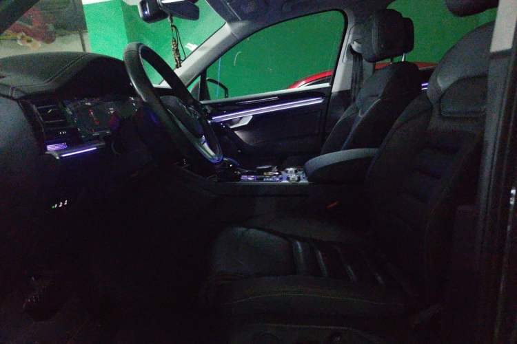 Used Volkswagen Touareg 2019 2.0TSI Ruiyi Edition China VI Standard Left Front Seat