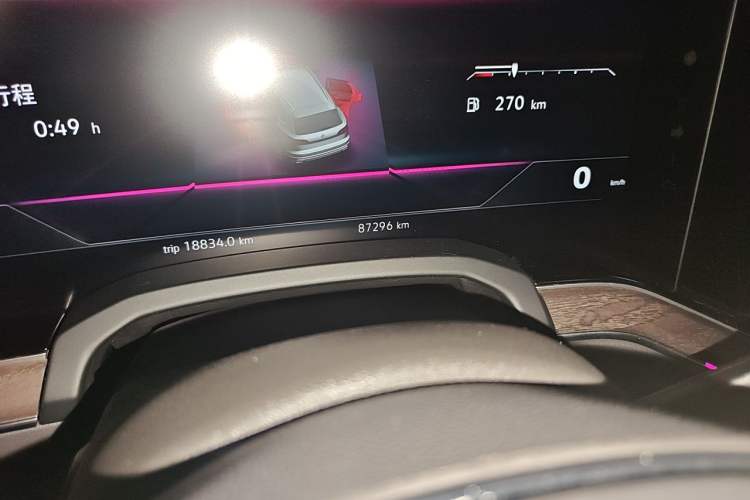 Used Volkswagen Touareg 2019 2.0 TSI Ruiyi Edition China V Standard Odometer Close Up