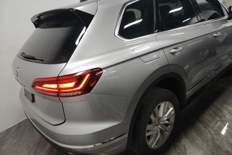 Used Volkswagen Touareg 2019 2.0 TSI Ruiyi Edition China V Standard Rear Right 45 Deg