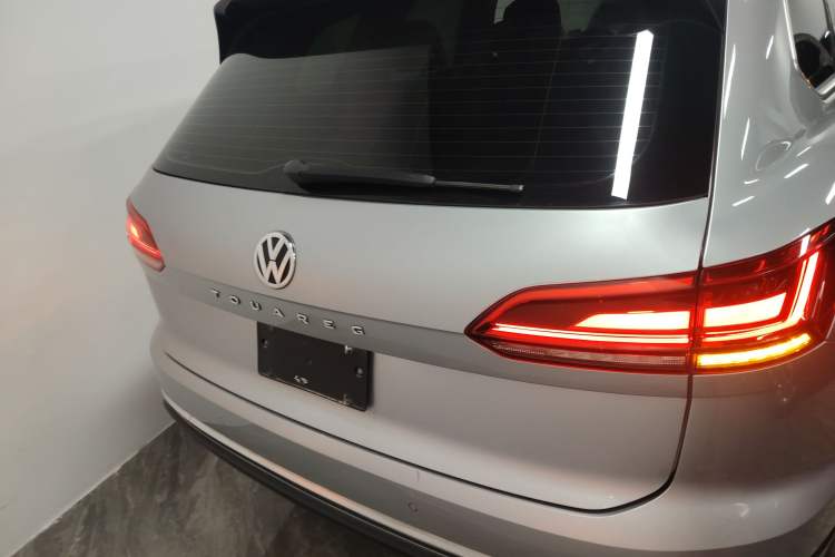 Used Volkswagen Touareg 2019 2.0 TSI Ruiyi Edition China V Standard Rear