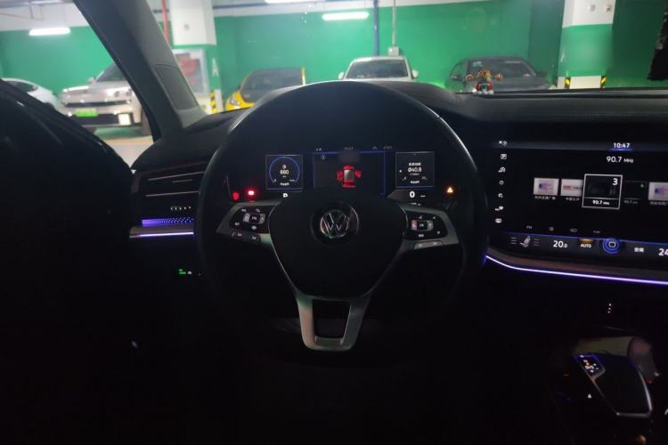 Used Volkswagen Touareg 2019 2.0TSI Ruiyi Edition China VI Standard Steering Wheel