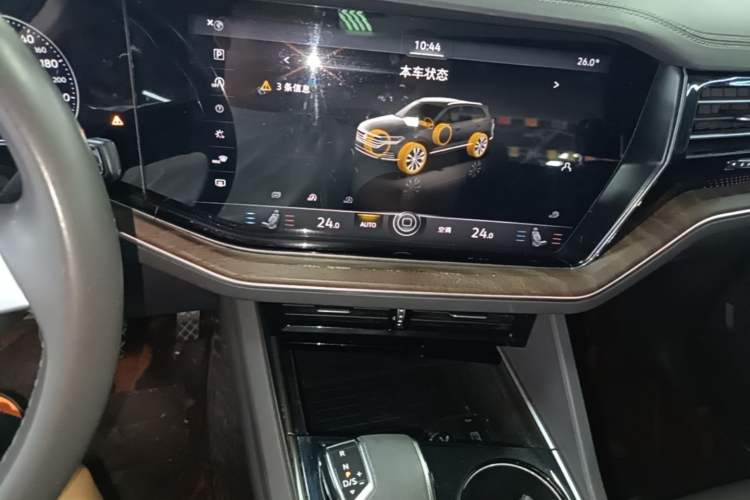 Used Volkswagen Touareg 2019 2.0 TSI Ruiyi Edition China V Standard Audio And AC Panel