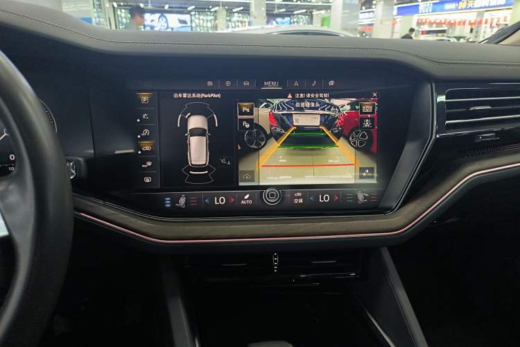 Used Volkswagen Touareg 2019 3.0 TSI RuiFeng Edition China V Standard Audio And AC Panel