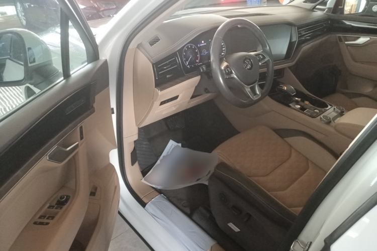 Used Volkswagen Touareg 2019 3.0 TSI Advanced Version China V Standard Driver Seat