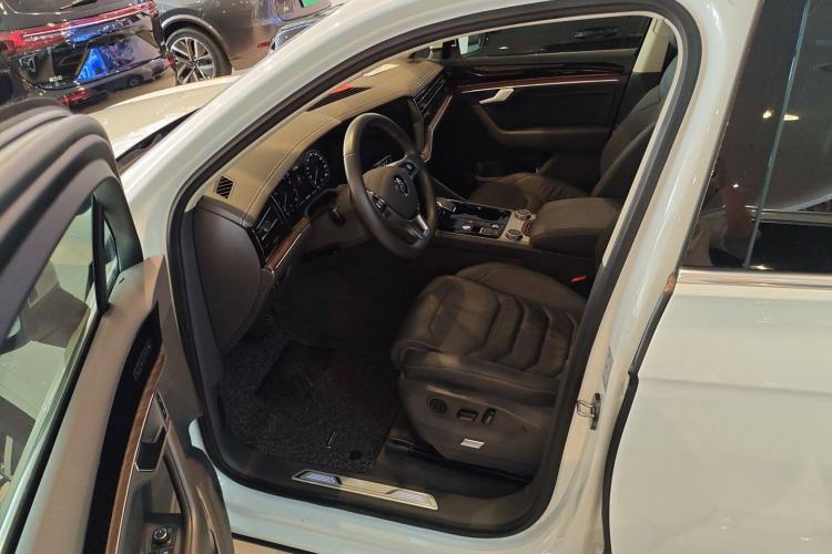 Used Volkswagen Touareg 2019 3.0 TSI RuiFeng Edition China V Standard Driver Seat
