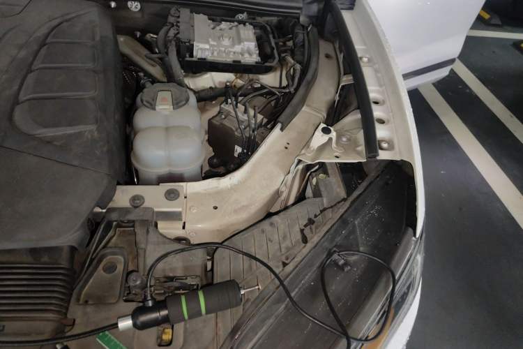 Used Volkswagen Touareg 2019 2.0 TSI Ruiyi Edition China V Standard Engine Bay Left