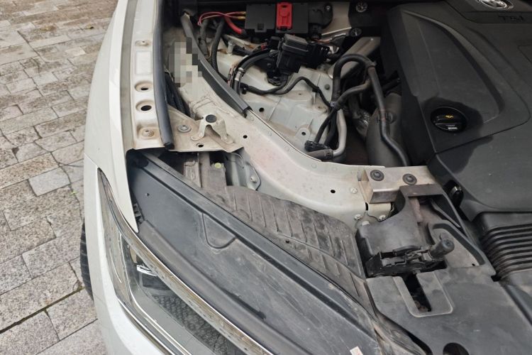 Used Volkswagen Touareg 2019 2.0 TSI Ruiyi Edition China V Standard Engine Bay Right