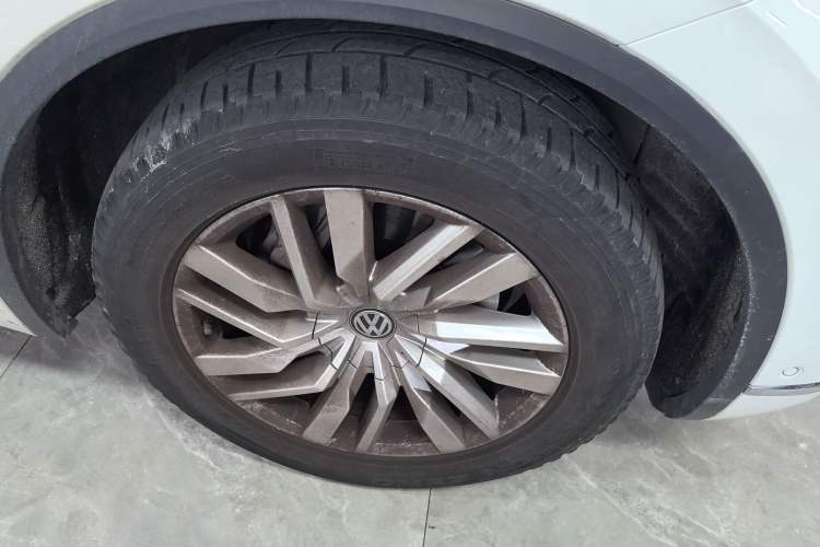 Used Volkswagen Touareg 2019 2.0 TSI Ruiyi Edition China V Standard Exterior 2