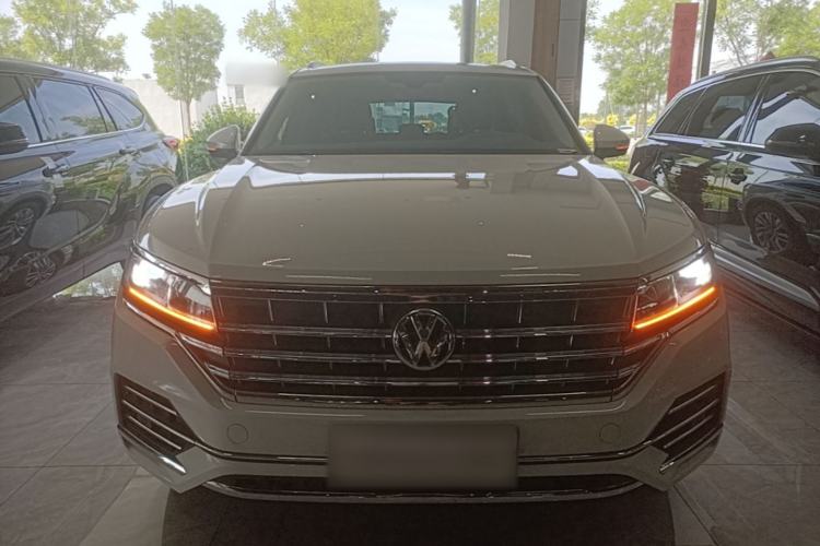 Used Volkswagen Touareg 2019 2.0 TSI Ruiyi Edition China V Standard Front