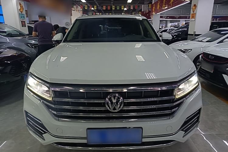 Used Volkswagen Touareg 2019 2.0 TSI Ruiyi Edition China V Standard Front