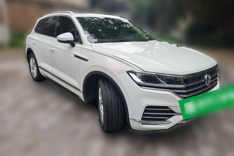 Used Volkswagen Touareg 2019 2.0 TSI Ruiyi Edition China V Standard Front Right 45 Deg