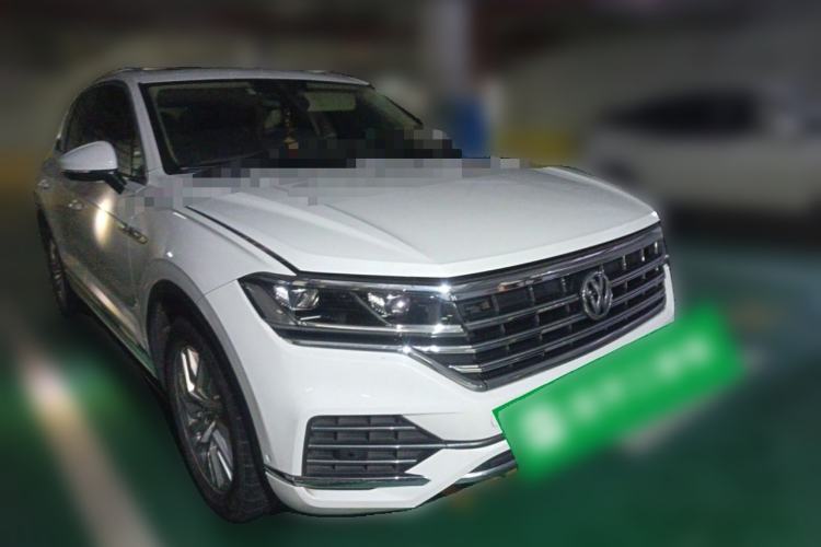 Used Volkswagen Touareg 2019 2.0 TSI Ruiyi Edition China V Standard Front Right 45 Deg