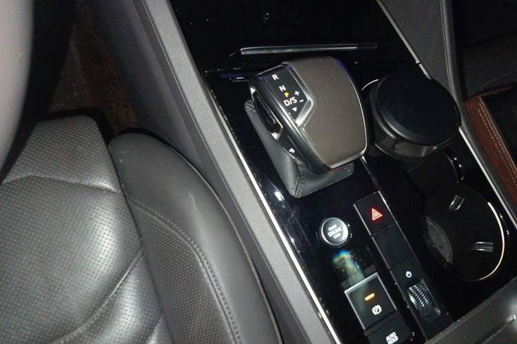 Used Volkswagen Touareg 2019 2.0 TSI Ruiyi Edition China V Standard Gear Lever